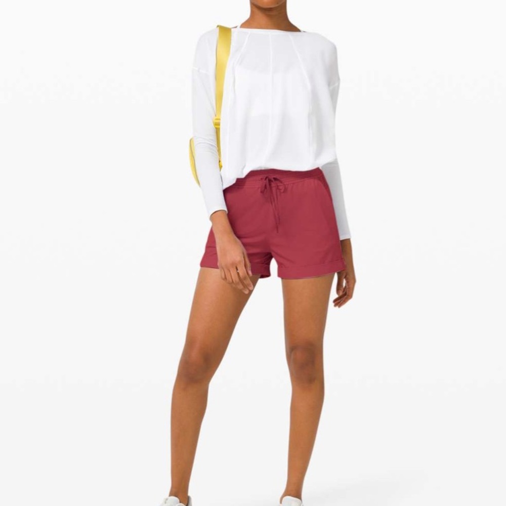 Lululemon Spring Break Away shorts size 4
